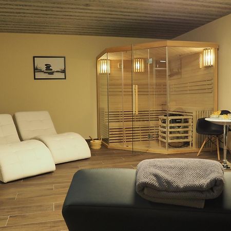 Pension Inspirace A Wellness Self Check-In โคลีน ภายนอก รูปภาพ